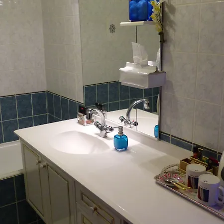Bed & Breakfast D'amis - D'hotes-b&b-guest House Paris