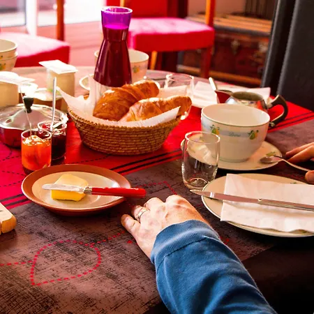 D'amis - D'hotes-b&b-guest House Bed & Breakfast Paris
