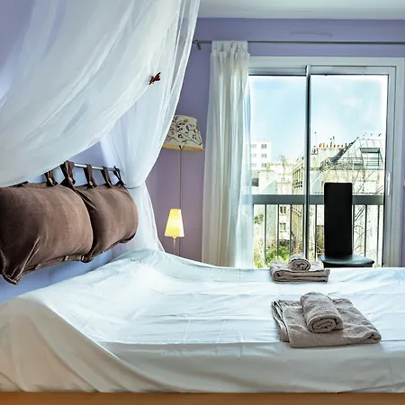 D'amis - D'hotes-b&b-guest House 4* Paris