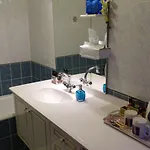 Bed & Breakfast D'amis - D'hotes-b&b-guest House Paris