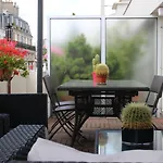 D'amis - D'hotes-b&b-guest House Bed & Breakfast 4*