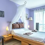D'amis - D'hotes-b&b-guest House Bed & Breakfast Paris