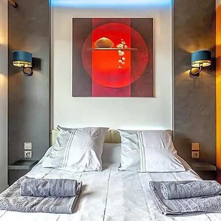 D'amis - D'hotes-b&b-guest House 4* Paris