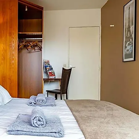 D'amis - D'hotes-b&b-guest House Bed & Breakfast