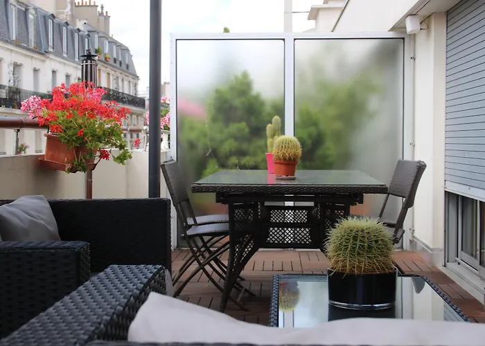 D'amis - D'hotes-b&b-guest House Bed and Breakfast 4*